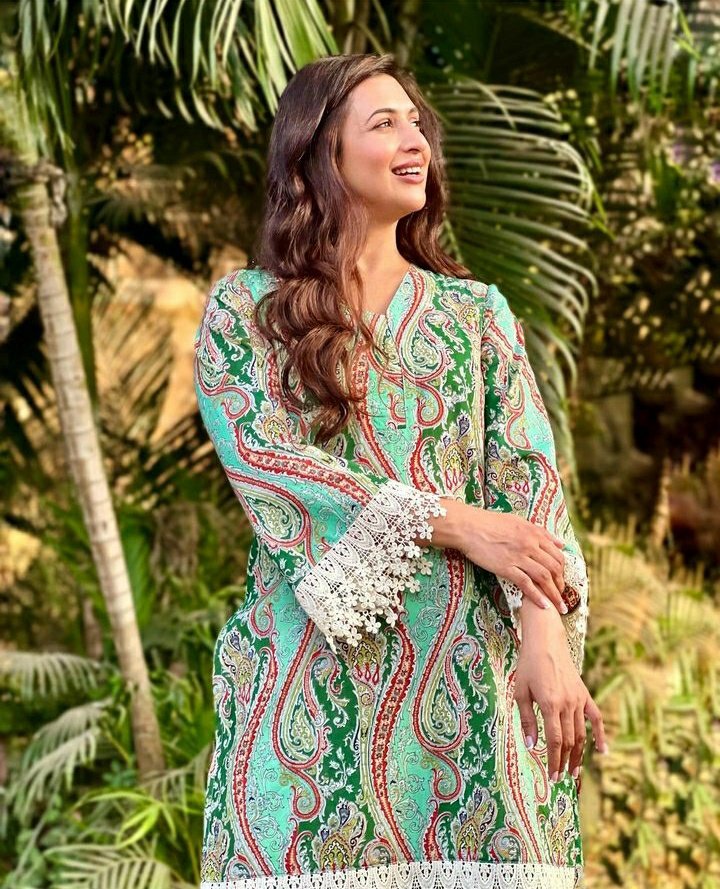Divz_Paradise's tweet photo. 🥰

@Divyanka_T https://t.co/nlaCBQQgCI
