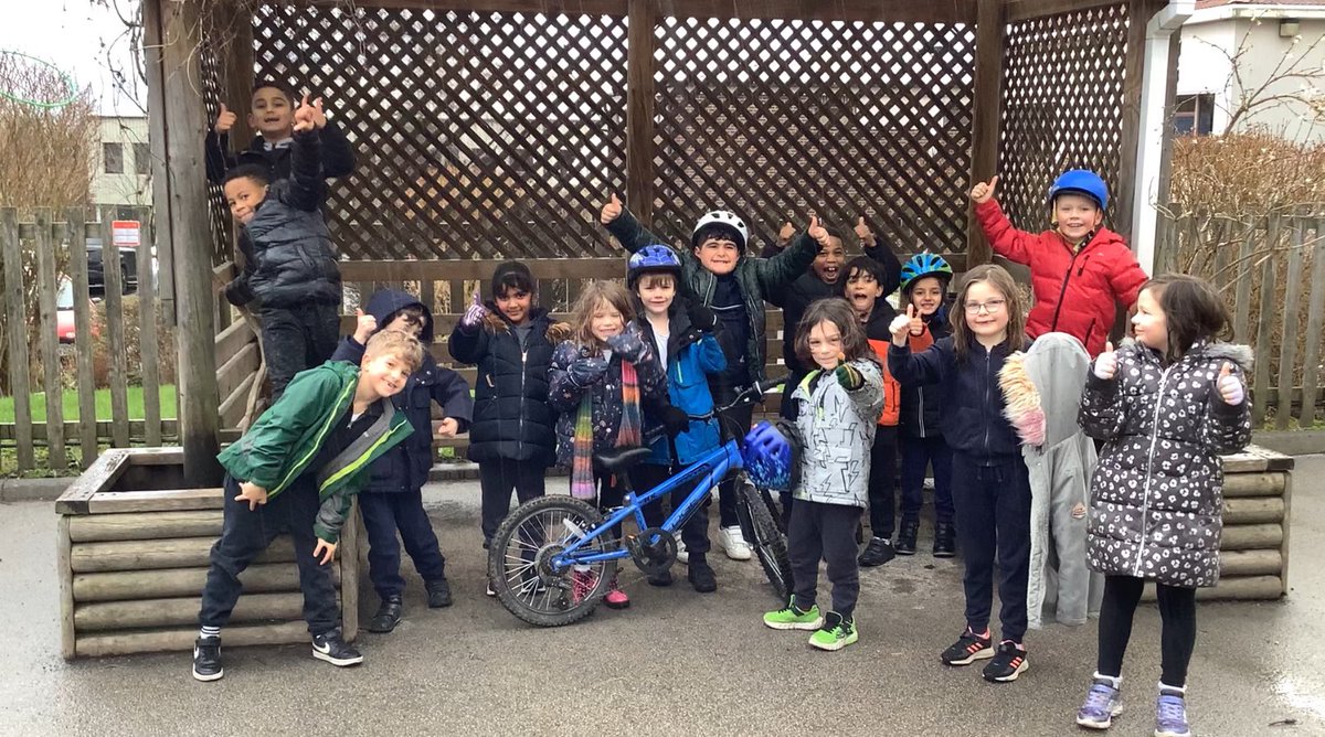 Manor_Wood_Pri's tweet photo. Year 2 loved their balance bike workshop yesterday with Phil from @ProRideCoaching! We are so impressed that some children left school knowing how to ride a bike after never cycled before! Thank you so much Phil🚲 https://t.co/zJdDusOF40