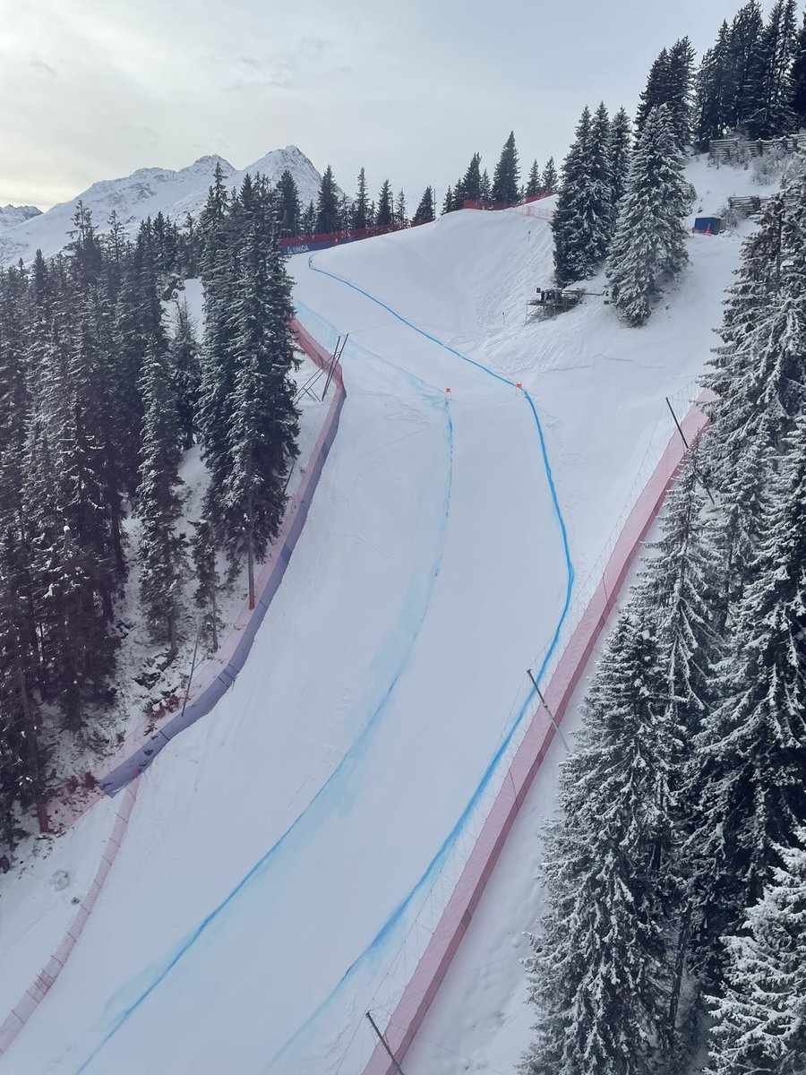 iamsofiagoggia ⛷️ tweet media