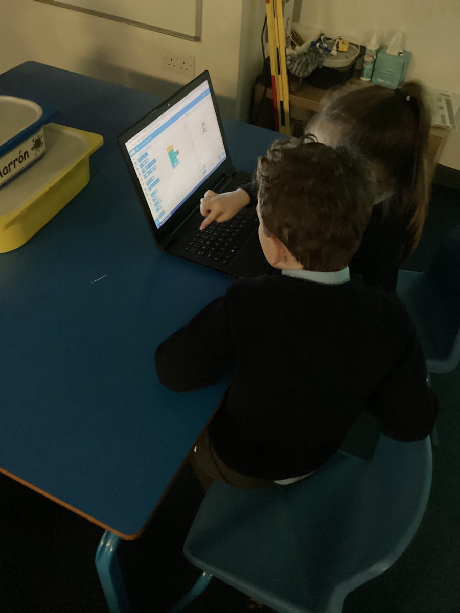 StSebsY2's tweet image. In computing, year 2 have been experimenting with different commands on Scratch to instruct sprites to draw different 2D shapes. @StSebastiansPri #SebsComputing