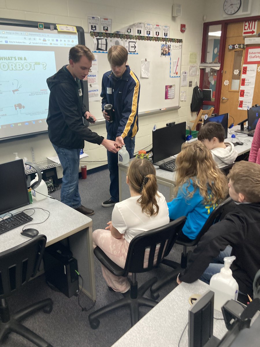 LHESTech's tweet photo. So proud of our former LHS engineering students returning to our school to speak to our Technology Club this morning. The students certainly learned more about their Orbots and how they were engineered. Thank you for taking time out of your busy schedules to speak with us💕 https://t.co/bF8bhngrm9