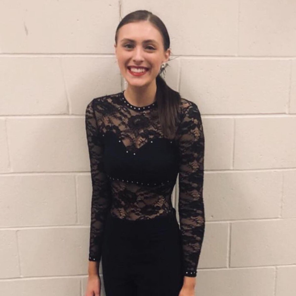 meet senior dance member Hannah! 

Goals for this season? Make our routines clean for Jam the Gym and State Dance
Favorite memory so far? UDA camp
Favorite color? Pink!
Favorite food? Coffee
Dream job? Film producer 
We love having Hannah on the dance team!💙