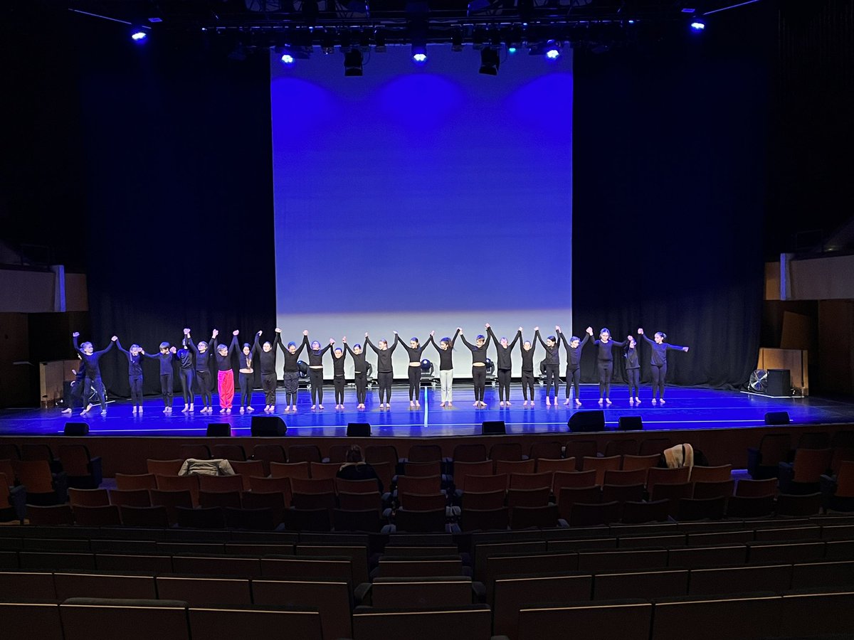 YBontFaen's tweet image. Excitement is brewing!! Break a leg Blwyddyn pump a Blwyddyn chwech - you are all going to be superstars! ⭐️ @RubiconDance #Rubicondance’sschoolfestival