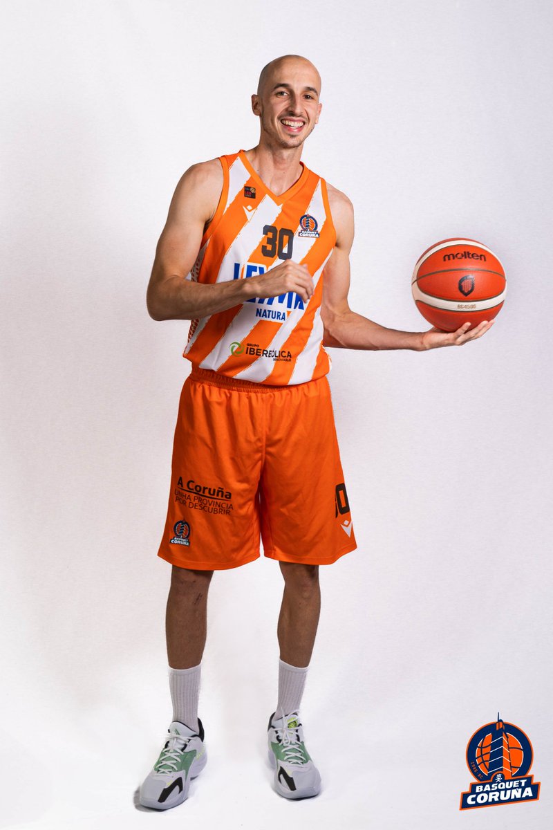 Han pasado 9 meses y 22 días 💪🏼

El trabajo diario, la constancia y el gran esfuerzo durante estos largos meses han traído a nuestro base de vuelta a las canchas 😍

302 días más tarde... ✨ ¡ÁLEX HERNÁNDEZ VUELVE A ESTAR CONVOCADO CON EL LEYMA CORUÑA! ✨

¡Bienvenido, Álex! 🧡