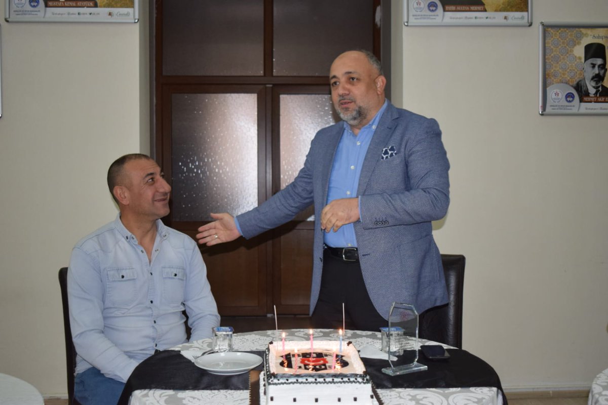 📍Safiye Sultan Yurt Müdürlüğü

Yurdumuzda güvenlik görevlisi olarak görev yapan personelimiz Basri Yayla emekli oldu.

Kendisine hayatında başarılar dileriz.

<a href="/kasapoglu/">Dr. Mehmet Kasapoğlu</a> <a href="/gencliksporbak/">Gençlik ve Spor Bakanlığı 🇹🇷</a>