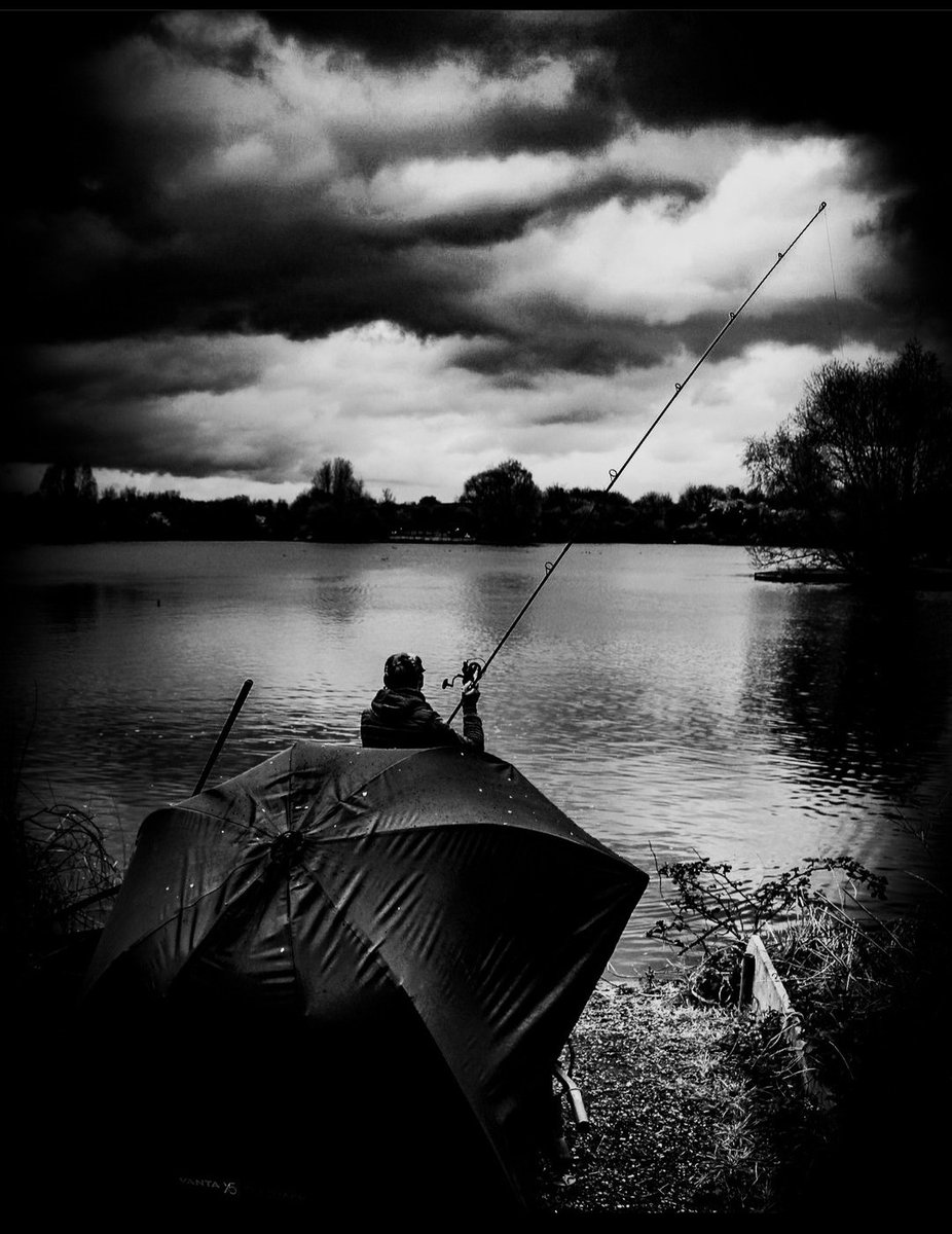 Gone fishing !!  Photo taken at chase lakes in Dagenham #fishing #fishingphotography #photography #photographylovers #fish