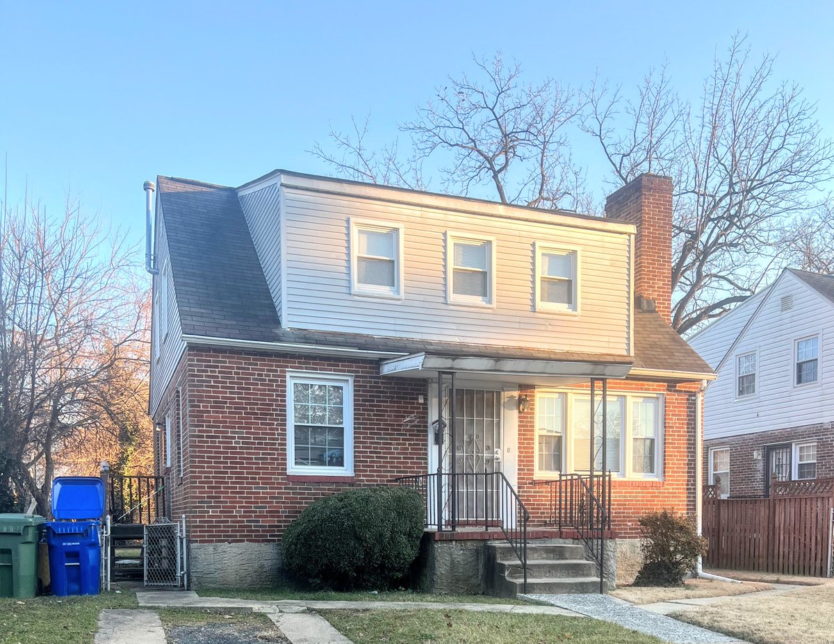 baltimoreturnke's tweet image. 🏡 Two-Unit Home with Central Air &amp;amp; Huge Back Yard 🏠 linktr.ee/BaltimoreTurnK…
#investmentproperty #multiunit #rentalproperty