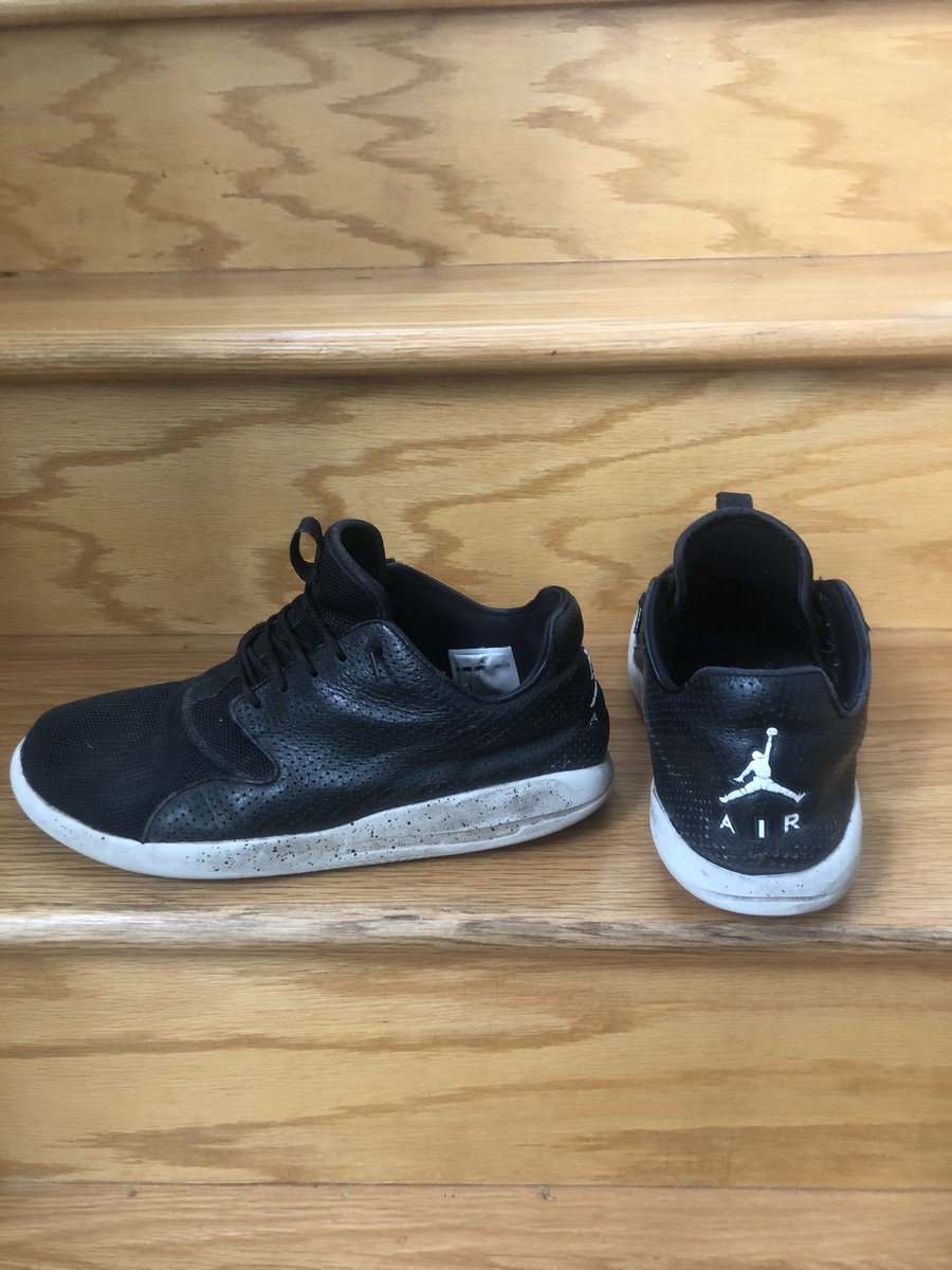 ClayPottorff's tweet photo. Day 5 of tweeting @Jumpman23 to hopefully get the Jordan Eclipse back into production for one more run! https://t.co/y0GrDbja57