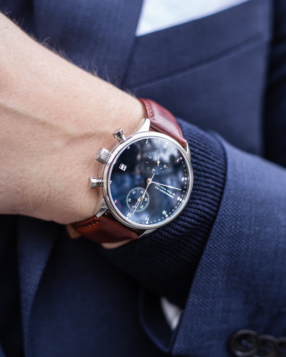 We get why this is one of our bestsellers! 

1815 Steel / Blue Sunray

Each timepiece is made unique with its individual number engraved on the case back. The watch is carefully designed with quality materials, sapphire glass and beautiful royal blue details. A chronograph watch