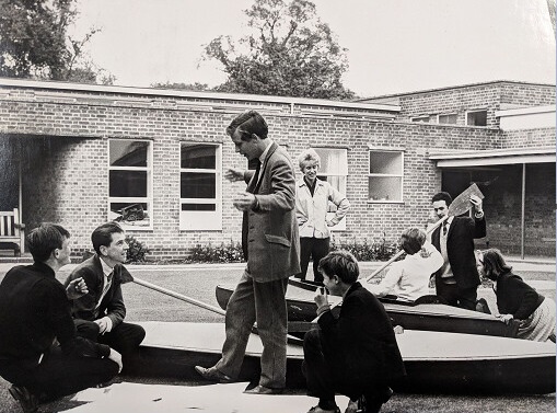 DMUSpecialColls's tweet photo. For #YouthDay we share these fab pics c 1965 from the Papers of David Batchelor, a former tutor who trained youth leaders. Initially based at #scraptoft this was the first time such courses were taught @dmuleicester 

@LibraryDMU @ArchiveHashtag @explorearchives
#youthwork #youth https://t.co/qsQxf1jyRe