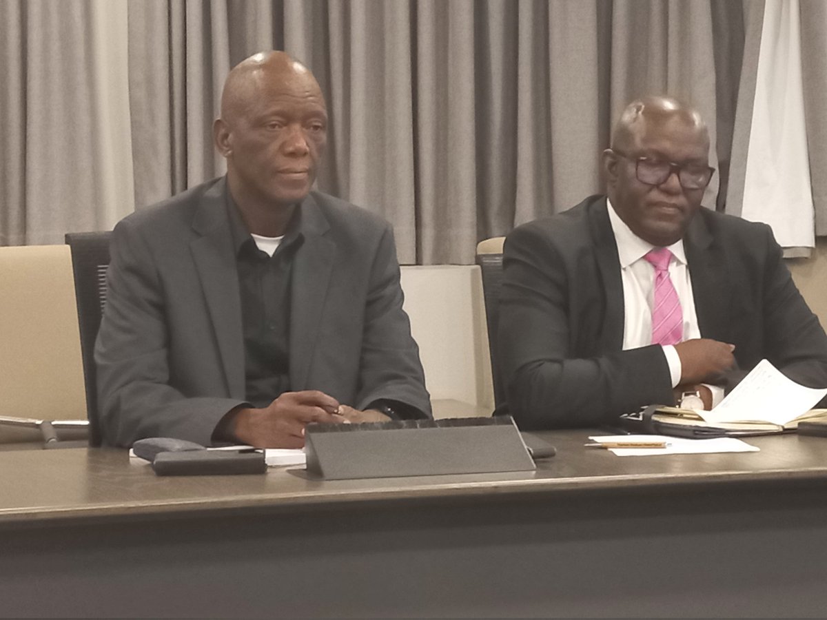 GreatNorthTran's tweet photo. Four union members listened attentive to MEC during the introduction of the new Chairman of the Board, Mr Chikane Chikane @golimpopo, @Limpopoecon, @LimpopoGambling @RoadsAgency, @LimpopoLEDET https://t.co/VwzTqDYfzA