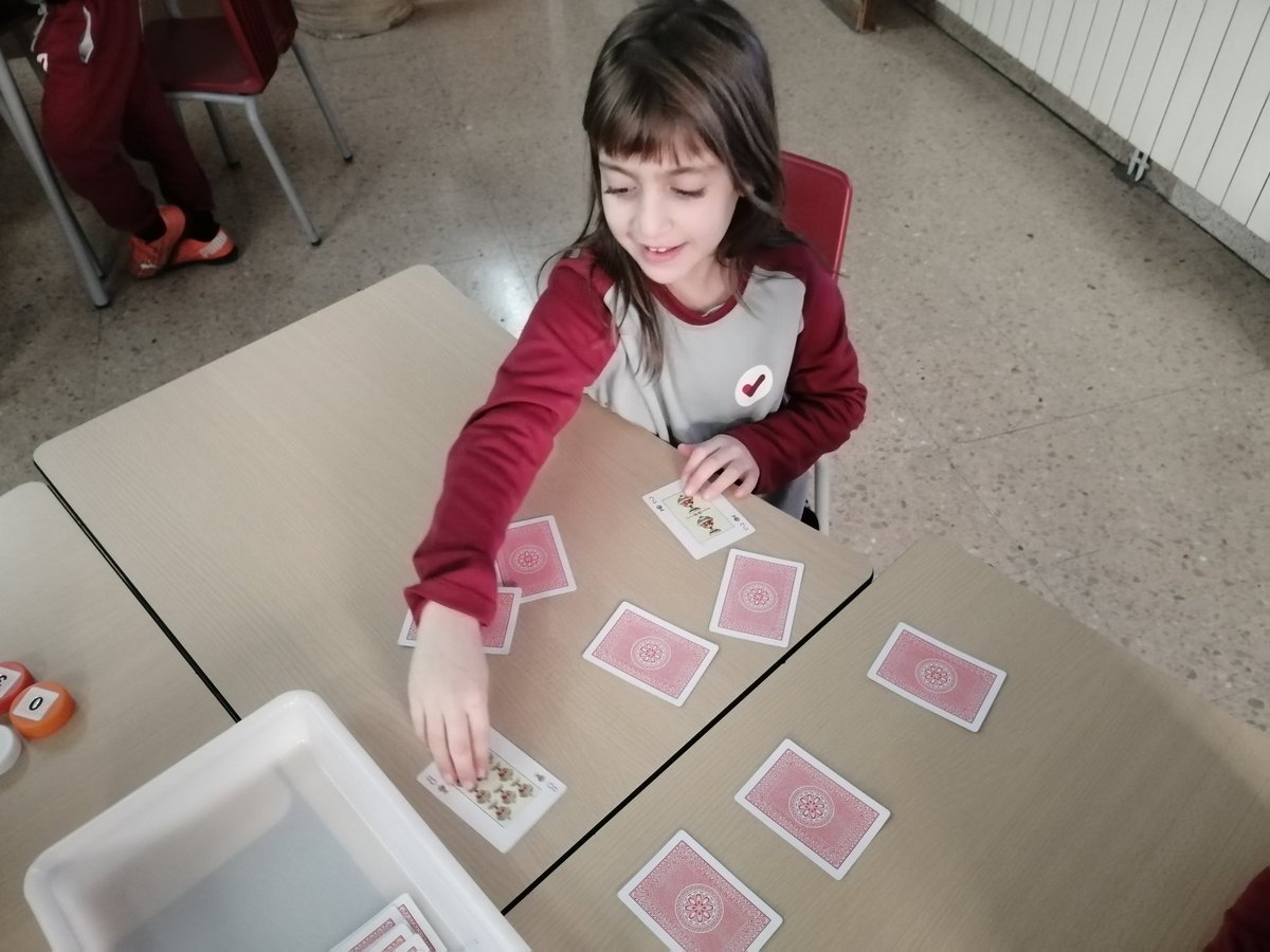 vedrunaangels's tweet photo. Sumen 10? Sumen una desena? Visca, he trobat la parella "màgica"!
Jocs matemàtics a 1r de primària #primercicle #1rprimària #càlcul #intensament https://t.co/XSqx6KYwv5