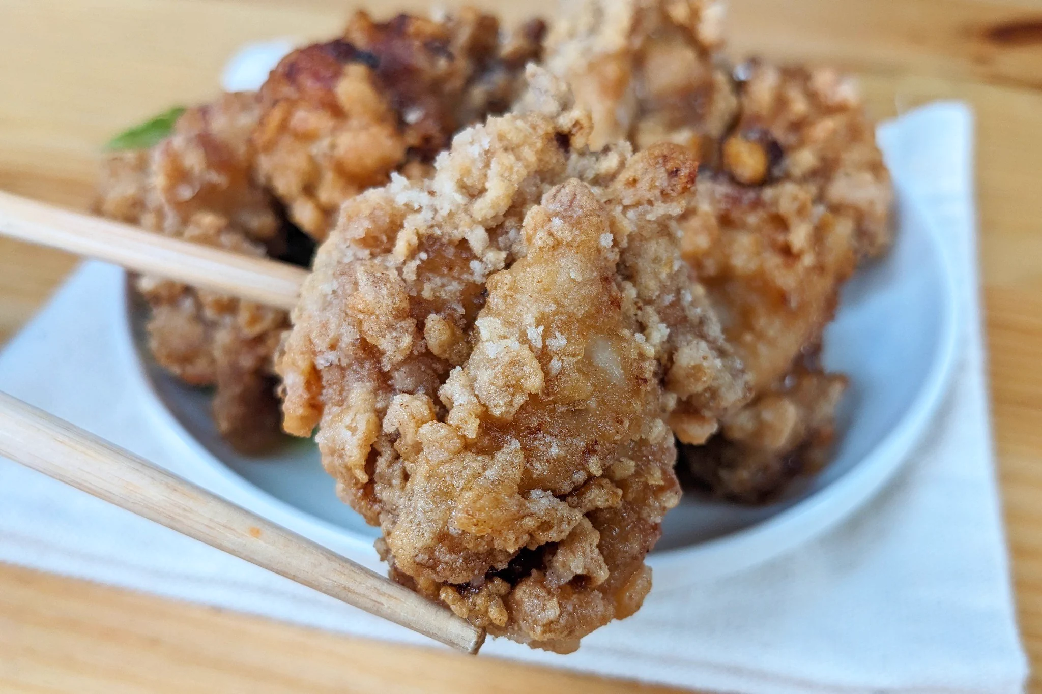 ザクザク食感がたまらない！「天かす焼肉唐揚げ」。