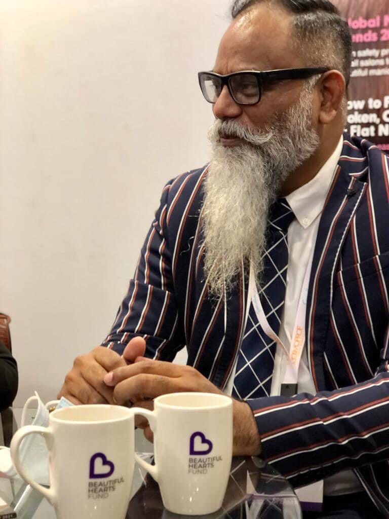 BlessingBro1's tweet photo. துணிவு இருந்தால் 
வாரிசு 
பணிவு இருந்தால் 
பேரரசு 
தல இருந்தால் 
தளபதி 
தமிழ் இருந்தால் - எல்லோருக்கும் 
அதிபதி... எப்புடி 🤣👍🏻 

பேரிளமைந்தன் ♥️

#thunivu #Varisu #Thala #Thalapathy https://t.co/237Cbw7NSN