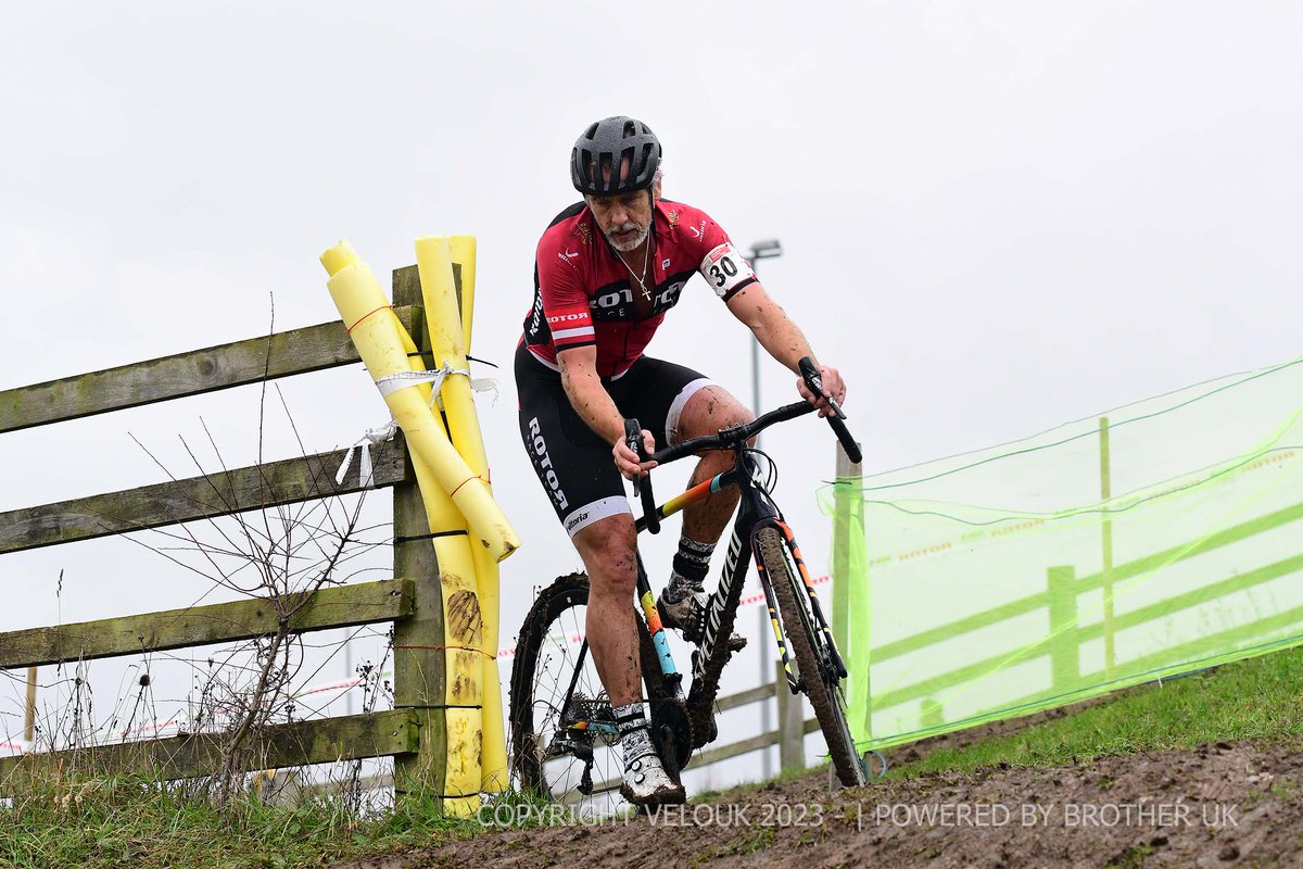 VeloUK's tweet photo. Photos of one of the big teams in British cyclocross, the @RotorRace Team in action last weekend at Cyclopark in the #NationalTrophy
@velotech_uk | @UKRotor #cbear #closethegap #rotor https://t.co/DSQpBbNxH3