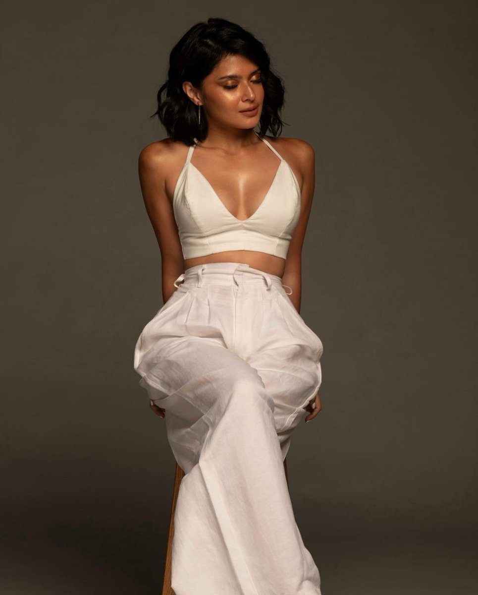bianchives's tweet photo. Congratulations, Bianca Umali 🌟 You deserve everything and more! #TheWriteOneVIU
THE WRITE ONE VIU
RUCA THEWRITEONE https://t.co/gHEIPpwE67