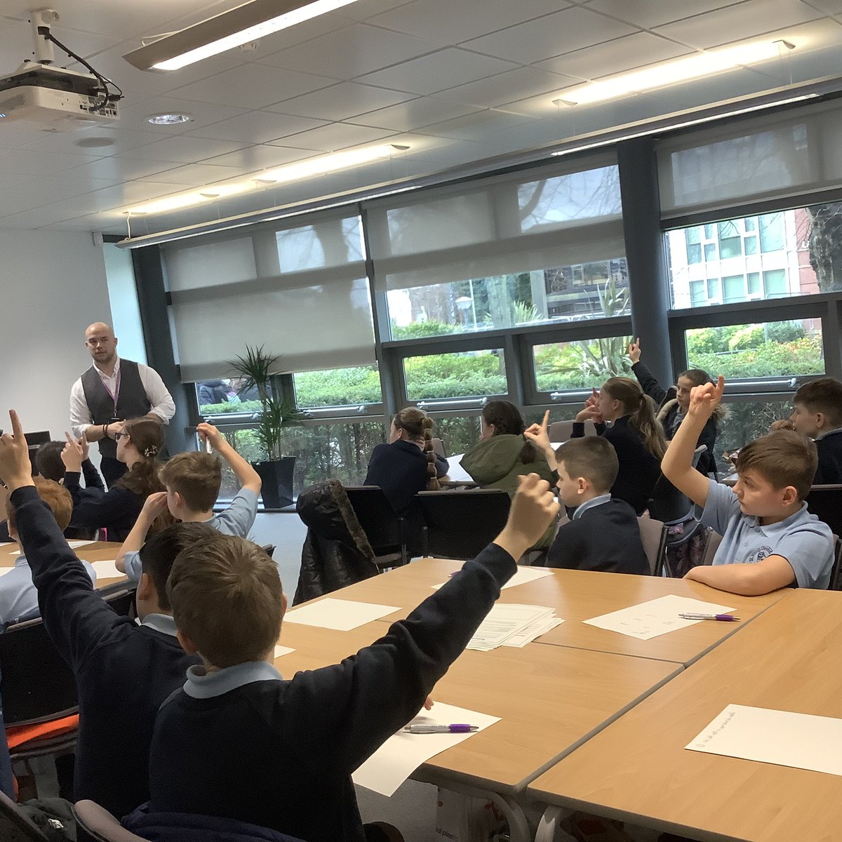 BarrowClass's tweet photo. Our first taster session is Sport Analysis - great for our many football fans in 6PB 😄👍⚽️@EHU_FOE @St_Wilfrids_CE @LT_Trust https://t.co/xuOqimLNzY