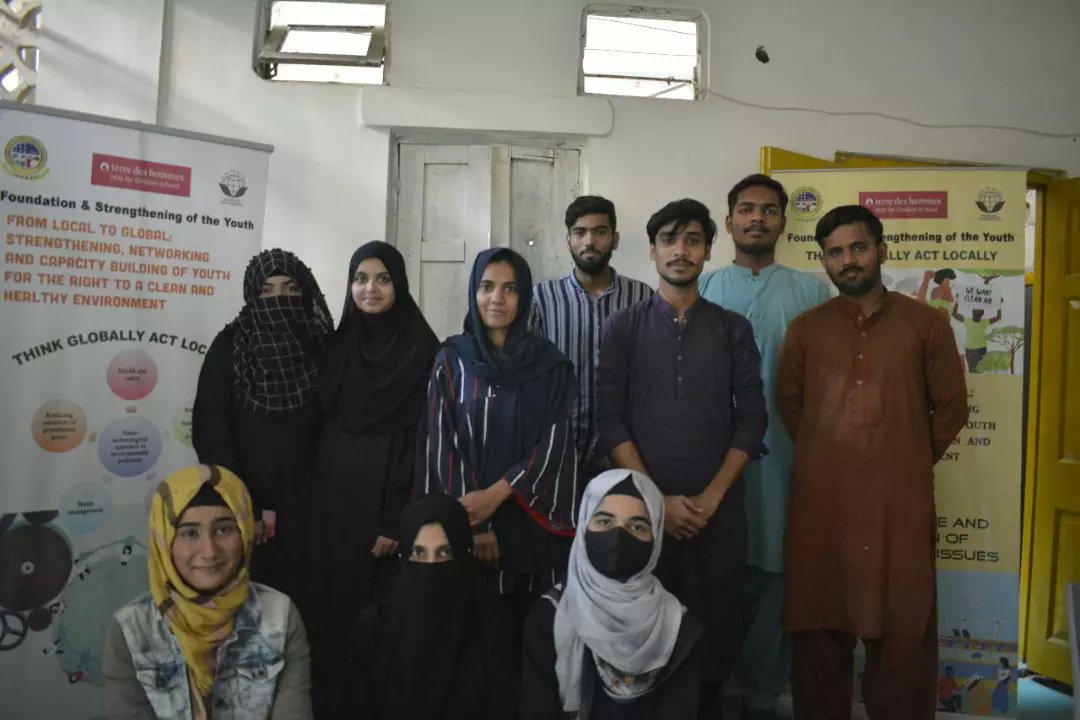 Youth members of lyari girls cafe  discussing the Environmental Issues of their area with the team Local to Global to take concrete steps in order to mitigate the Environmental Issues of their areas.

#greenhouseeffect #lyarigirlscafe #youth #youthempowerment #aradopakistan #tdh