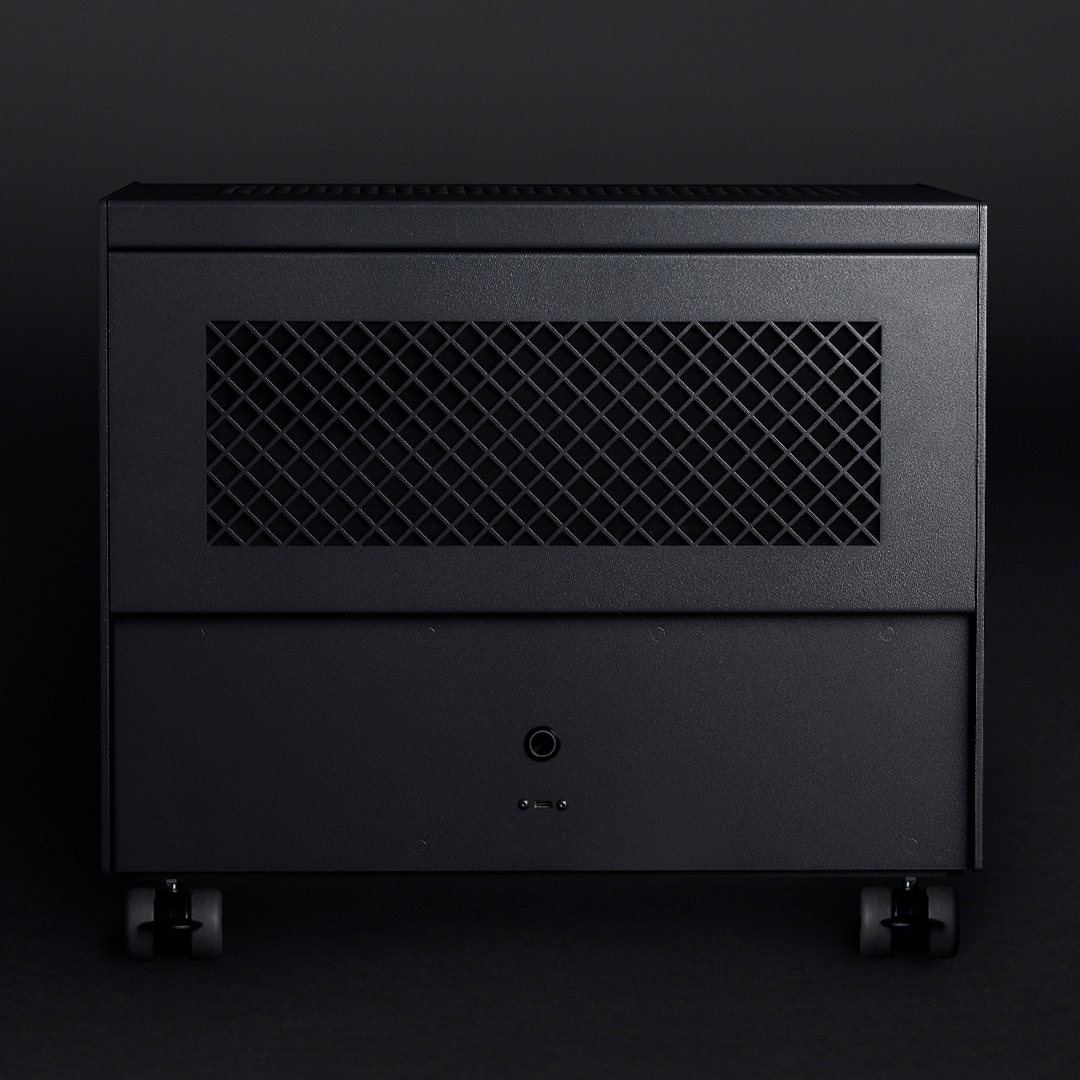 renderboxes's tweet photo. The Atom Early 2023 revision

Dual Nvidia RTX 4090

Threadripper Pro CPU

Up to 2.0TB ECC DDR4

Gen 4 NVMe storage

https://t.co/sFoLVdct9l

#ultimateworkstation #virtualproduction #3drendering #octanerender #unrealengine #redshift #zbrush #customworkstation #threadripperpro https://t.co/zAmPU0y97V