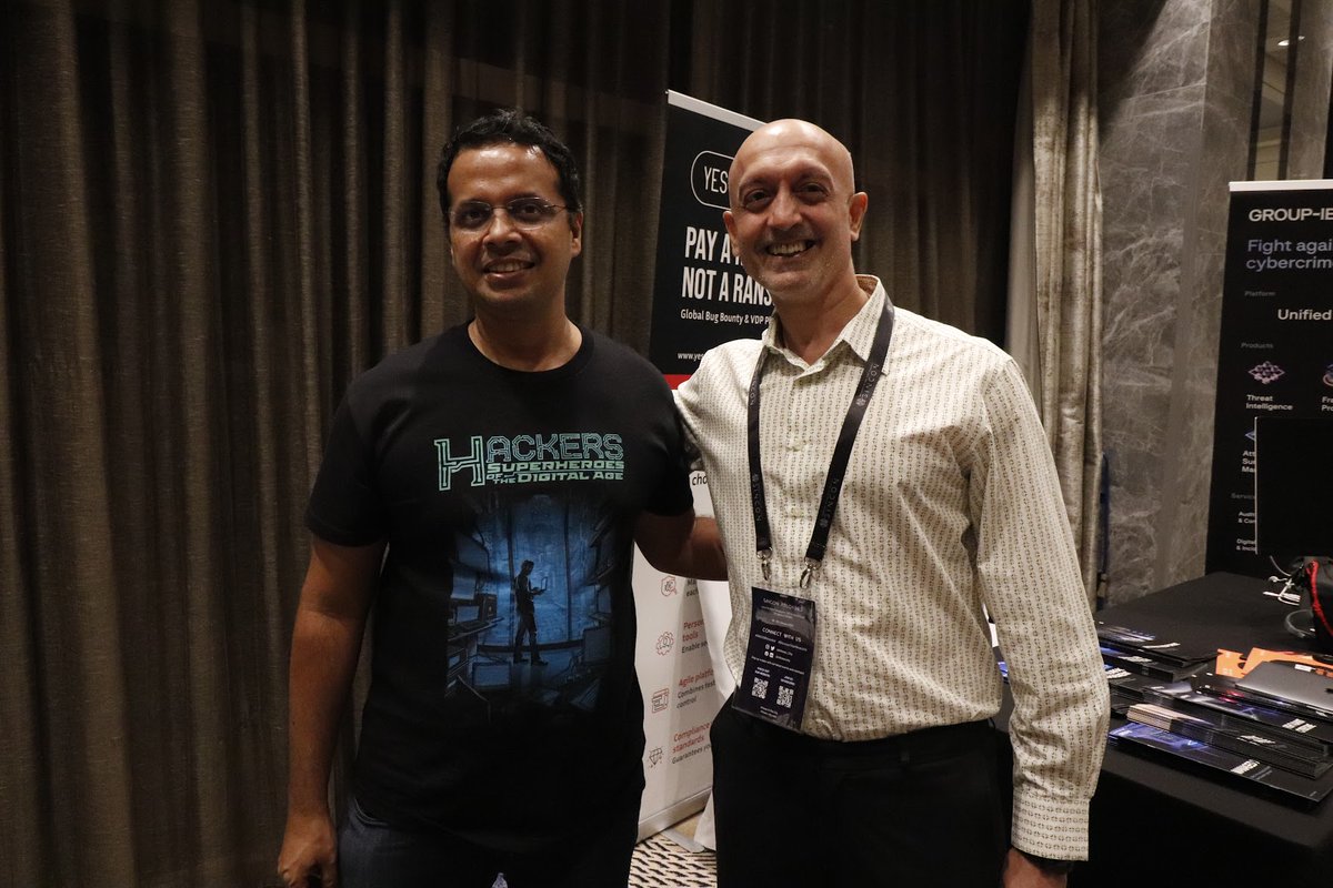 vrncomics's tweet photo. We can't get over how fun it was at ##SINCONReloaded!
We're pleased to have seen so many of you supporting #Hackerssuperheroesofthedigitalage by @vivekramac!
Visit https://t.co/G4fwRATWMi for more of what we're up to!
Thanks for inviting us down @infosec_city!
#VRNComics https://t.co/FYNFKMdIcq
