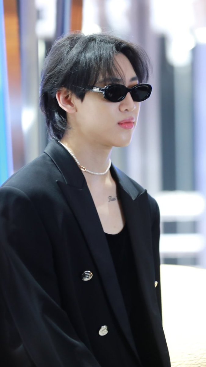 โอมมมมมม รักแม่ หลงแม่ รักแม่ หลงแม่  เพี้ยงงงงง 😁💜🐍

BAMBAM BOLD COLLECTION
#GentlemonsterXBamBam