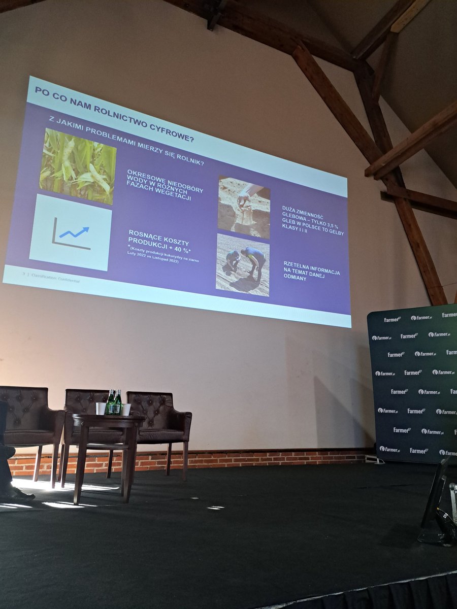 TyszkaMa's tweet photo. Malgorzata Srebro z @Syngenta na konferencji #KierunekInnowacja mówi o rolnictwie cyfrowym i doborze odmian #SeedSelector https://t.co/kOTeeMVOdZ