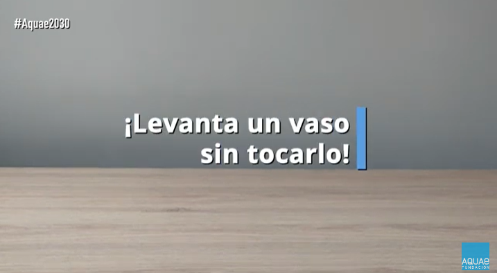 AguasdeLeon's tweet photo. ¿Eres capaz de levantar un vaso 🥛 sin tocarlo? Necesitas: agua, un vaso, cerillas y un globo. 
¡Prueba con este experimento de la @FundacionAquae! 👉
https://t.co/wnh2XkyzQd https://t.co/Z3Gcycw2Tr