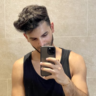 Sonomicheleee's tweet photo. #NuovaFotoProfilo https://t.co/3e8z7JEHQG