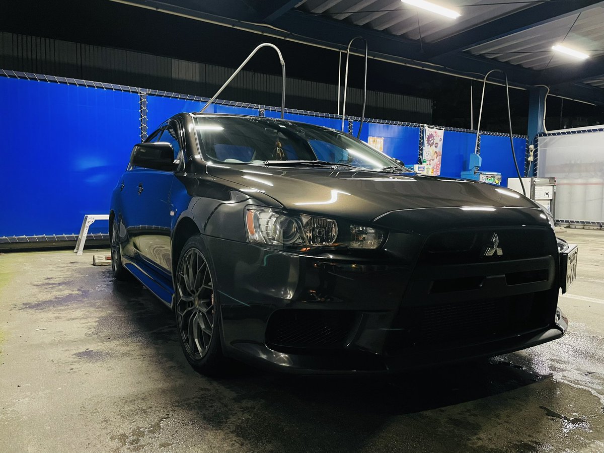 寒いのが嫌よりもお腹すいたよりも洗車しなきゃの気持ちが勝った🙌