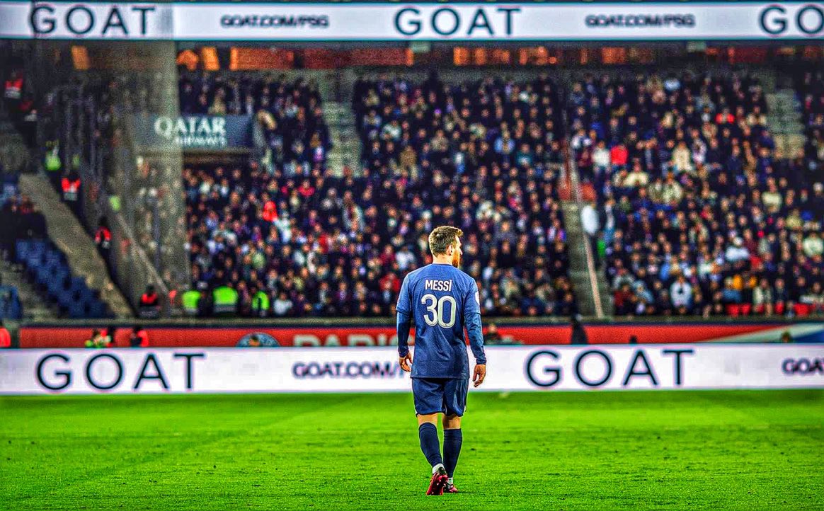 🐐 Lionel Messi has now equalled Cristiano Ronaldo’s club goal tally in Europe’s top 5 leagues in 88 fewer games.

🇦🇷 Messi
🏟️ 831 games
⚽️ 696 goals

🇵🇹 Ronaldo
🏟️ 919 games
⚽️ 696 goals

#Messi𓃵|#CR7𓃵بث|#GOAT𓃵