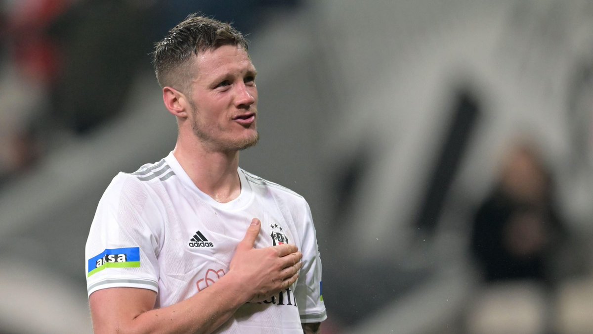 Wout Weghorst is hoping to undergo a medical with Manchester United later today. #mufc [<a href="/TyMarshall_MEN/">Tyrone Marshall</a>]