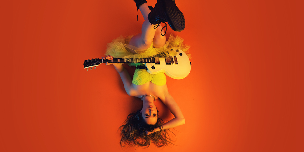 🚨NEW SHOW ANNOUNCED🚨

SUGAR COAT is a hilarious and heartfelt mix of rebellious empowerment and laugh-out-loud teen angst, performed by an all female and non-binary band.

Where? #SwkplayBorough
When? 29 Mar - 22 Apr

🎟️🔗 bit.ly/3Qz1rEk