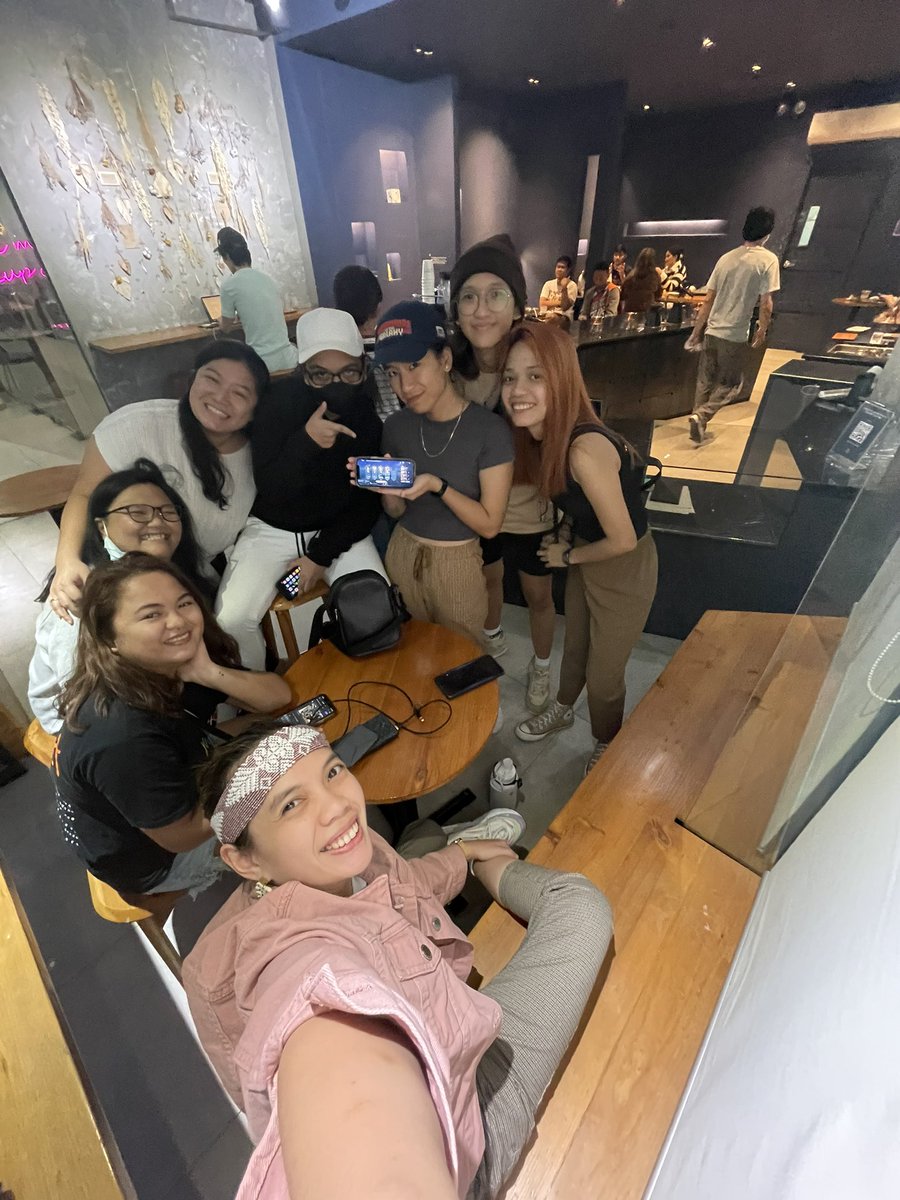 agnesreoma's tweet photo. Played ML sa unang coffee hangout with the discord Liwanag hehe 🤟 https://t.co/PthTgKTZZU