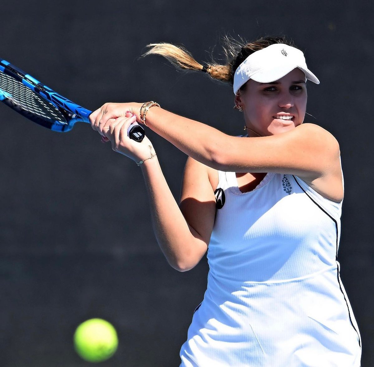 SofiaKenin's tweet photo. Semis tomorrow ๐๐ผ @HobartTennis #fpmovement https://t.co/AP0Kfv36UF