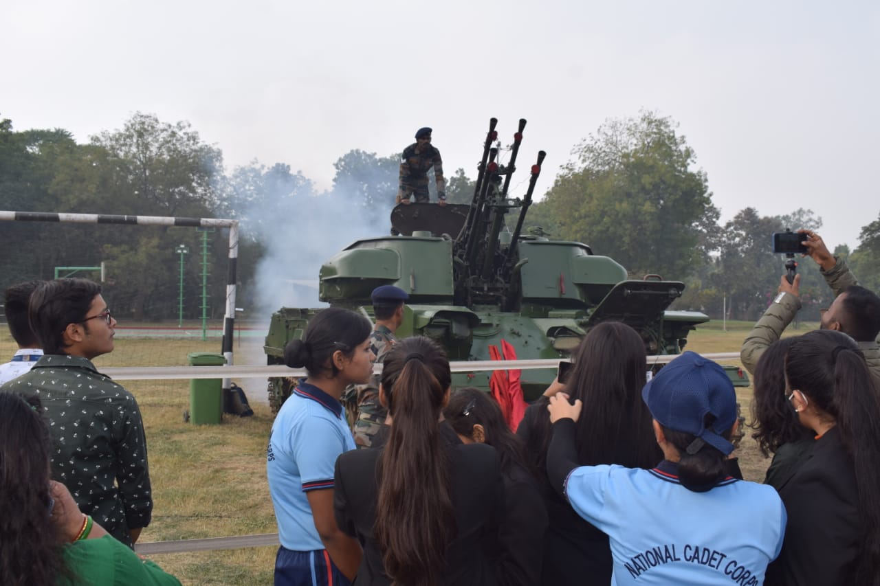 Indian Army’s EME school organizes ‘Know Your Army’ event in Vadodara