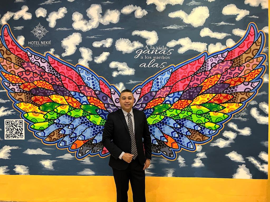 horach1201's tweet photo. Hoy que es mi cumpleaños, me siento más feliz que nunca, porque sé que voy acumulando experiencia y vivencias y eso me sirve para se una mejor persona. Me siento afortunado Gracias a Dios, a la vida por la oportunidad de estar en el lugar y el tiempo correcto♥️🎂🎊🍀🙏🙋‍♂️💫🎉 https://t.co/MCeIZ4ZkgS