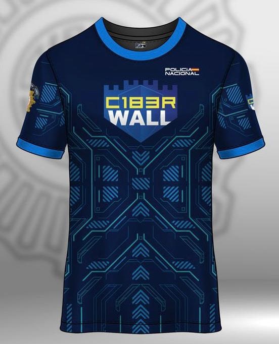 Hoy estamos concienciando de los peligros de la Red y disfrutando de los #esports junto a todos los aficionados y asistentes a #AlicanteDigitalGaming de <a href="/JUNIOResp_es/">JUNIOR Esports</a> y @GGTECH_es 
La <a href="/policia/">Policía Nacional</a> está donde están los ciudadanos.