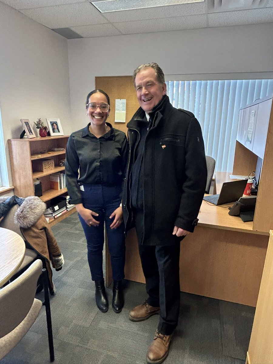 Look who stopped by my office yesterday, @GeorgePirieMPP! It was wonderful to have my former colleague and now Timmins MPP stop by. George certainly always demonstrates his commitment to advocating for the needs of children, youth and families in our community. #onpoli