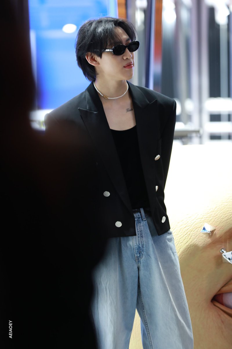 ไปต่อค่าาาาาาขอแรงอีกนิดค่ะทุกคน มีกี่แอคขนออกมารีให้หมดค่าาาาา

BAMBAM BOLD COLLECTION 

#GentlemonsterXBamBam 
<a href="/BamBam1A/">BamBam</a>