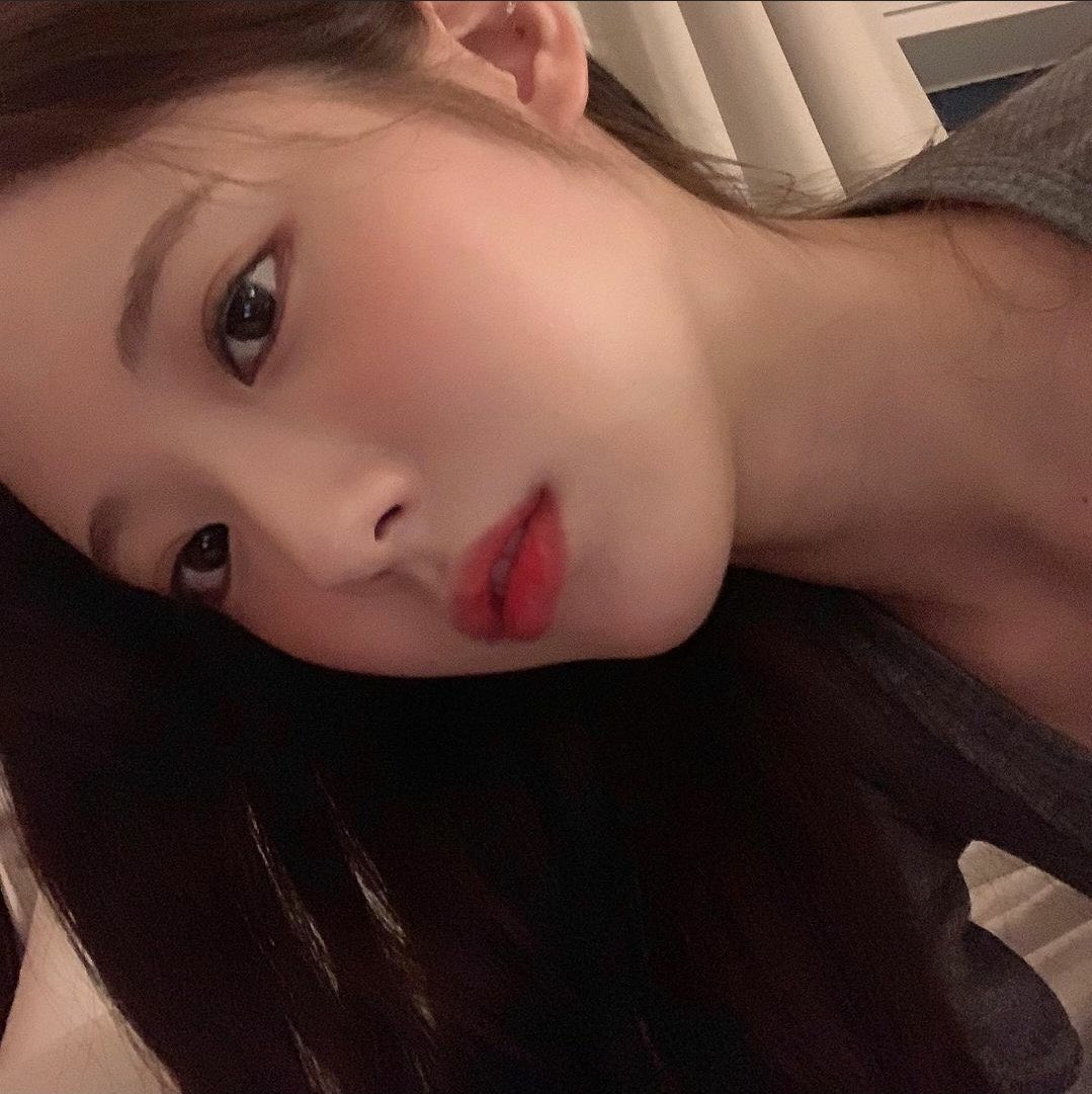 Lotto_819's tweet photo. 우주소녀 침대에서 셀카 찍는 행위…
고소할 거임 진짜 최악… 우우우우우👎👎
하지만 계속 되길. https://t.co/DXJzjP17ML