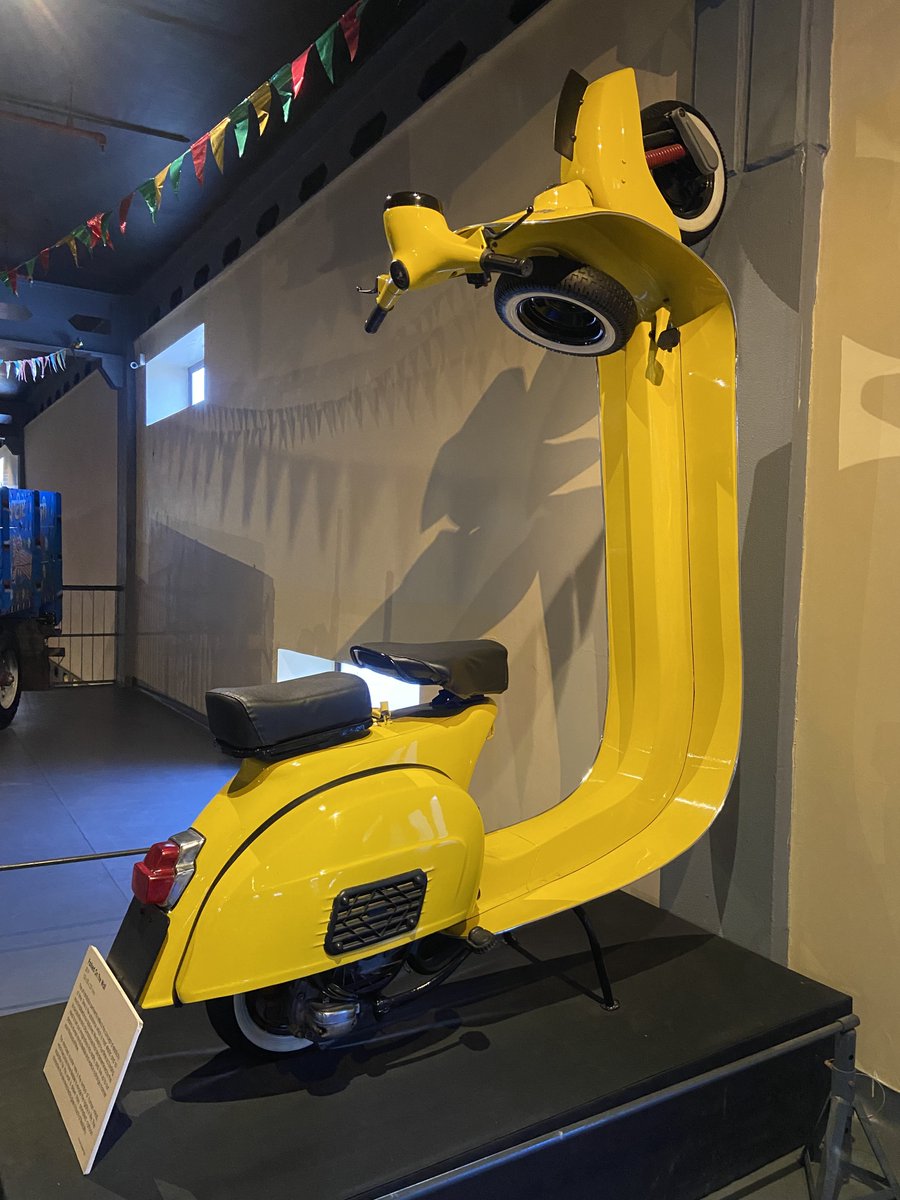 htmgurugram's tweet image. Heritage Transport Museum showcases a number of art works that are interspersed along with other exhibits. The theme is primarily transport; presenting here is one such art installation made out of a stretched scooter.

#timeconcepts #elasticityoftime #artinstallation