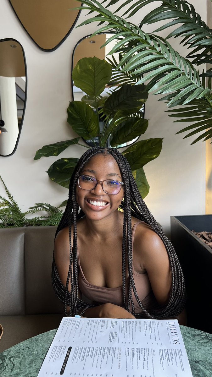 mikangobeni_'s tweet photo. cue SZA’s Good Days 🐢🤎🌴 https://t.co/4MDSD0hBwm