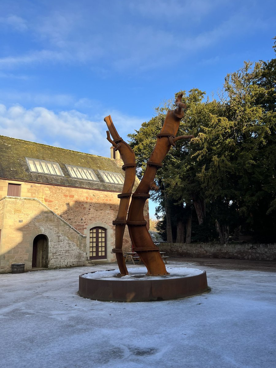 artfoundryman's tweet photo. The lovely Dancing Trees at @MarchmontEstate by the artist Charlie Poulsen and cast at @HargreavesFndry
#IronworkThursday #CastingThursday https://t.co/EaXHpNDrHZ