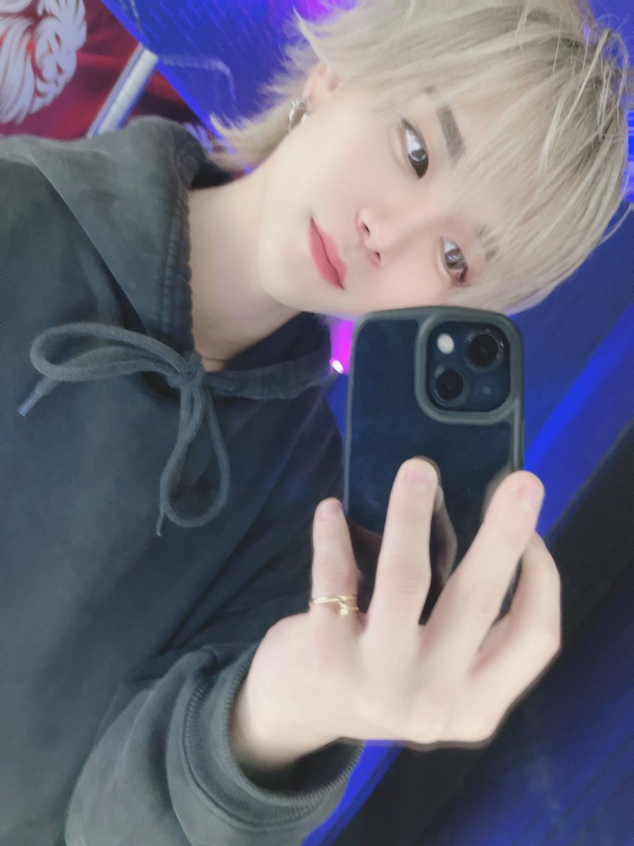 kurosenoa's tweet photo. 女の子必見うちのお手洗いは盛れるyo https://t.co/d4zdsjoGOK