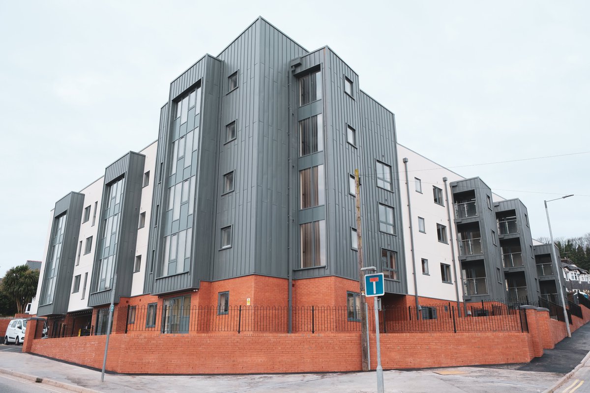 WynneConstruct's tweet photo. #ThrowbackThursday 
These are some of the photos of the completed Plas Farrar apartments in #Bangor for @adrataicyf! 🏘️
Completed in 2022, the development includes 23 2-bedroom and 15 1-bedroom apartments to support the local housing need. 👍 https://t.co/auU27h89uT