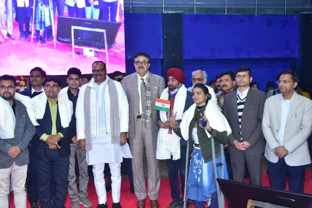 आज लखनऊ में स्वामी विवेकानंद जी की जयंती के उपलक्ष्य पर हुबली धारवाढ़, कर्नाटक में आयोजित 26वें "राष्ट्रीय युवा उत्सव" के शुभारंभ पर यशस्वी प्रधानमंत्री श्री <a href="/narendramodi/">Narendra Modi</a> जी के उद्बोधन के लाइव प्रसारण कार्यक्रम व