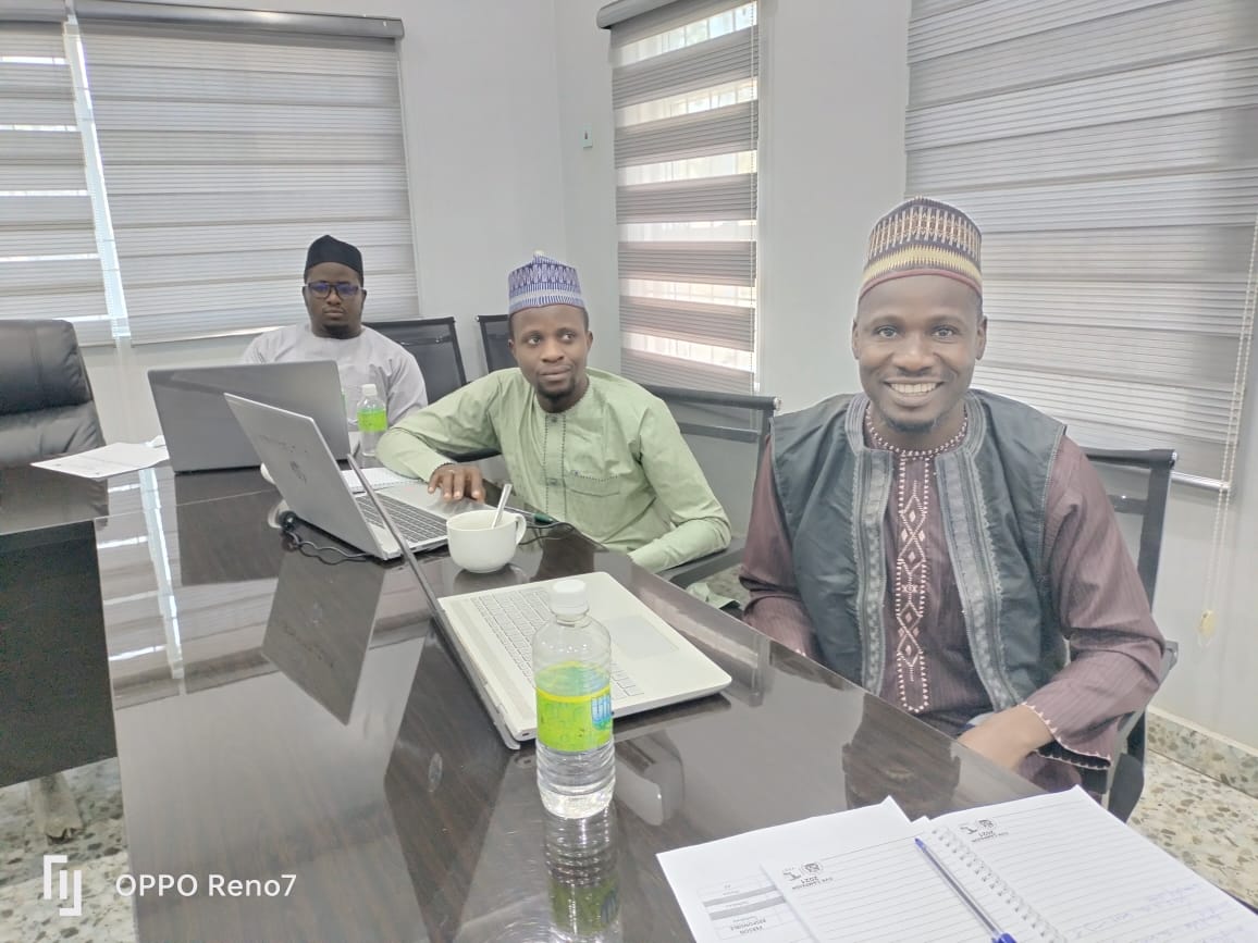 KDBStatisticsNG's tweet photo. Today being the day 4, marks the final day for the training of the Jigawa State representatives from Social Protection Unit in the Bureau.
The Head of PTCU, Mr Tochukwu Innocent taking them through the topic "Reporting Techniques" https://t.co/J2LeETsFBZ