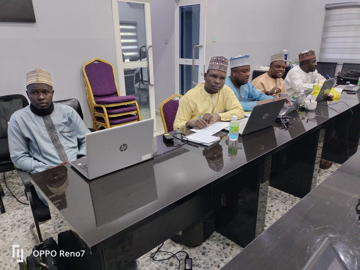 KDBStatisticsNG's tweet photo. Today being the day 4, marks the final day for the training of the Jigawa State representatives from Social Protection Unit in the Bureau.
The Head of PTCU, Mr Tochukwu Innocent taking them through the topic "Reporting Techniques" https://t.co/J2LeETsFBZ