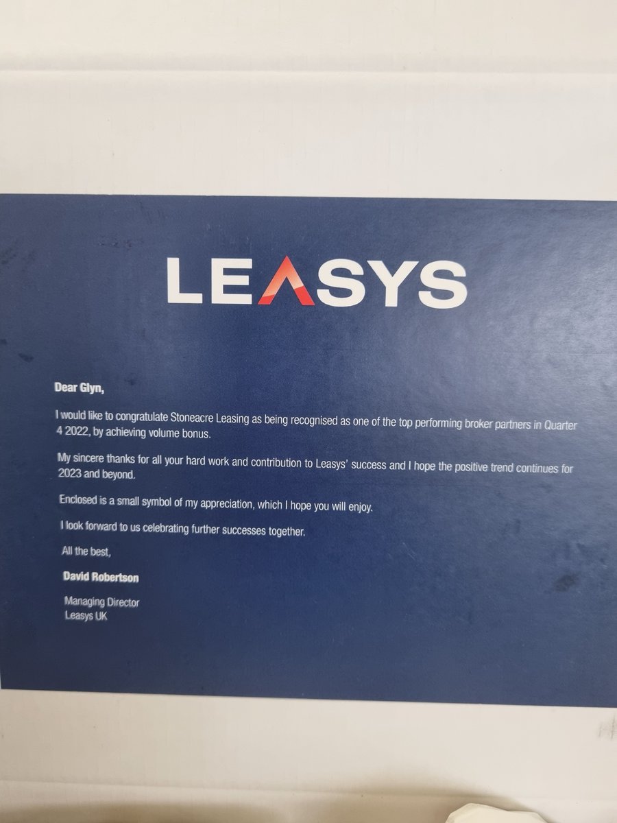 StoneacreLease's tweet photo. #HappyNewYear from Steve and the team. 🎉 
"After a difficult time in the car industry in 2022, it's great to be recognised as a top performer! We thank @leasysofficial for sending over some delicious cookies. Looking forward to working together again in 2023." @StoneacreMotors https://t.co/X5cN6eB3hS