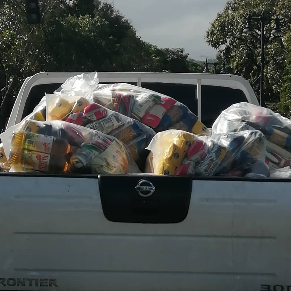 plomoparejo's tweet photo. Miserables bolsas clap de la polar, para la contraloría general. Y DICEN QUE TODOS SOMOS IGUALES. https://t.co/5YyxkHiSMI